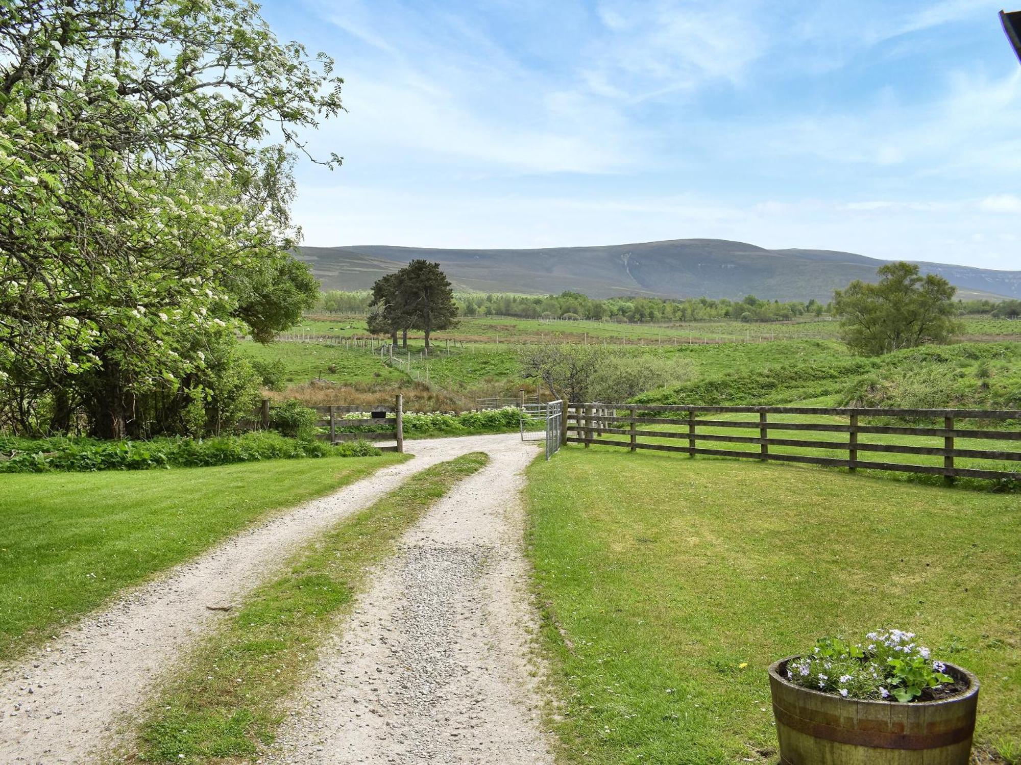 Mid Bellandy Villa Ballindalloch Екстериор снимка